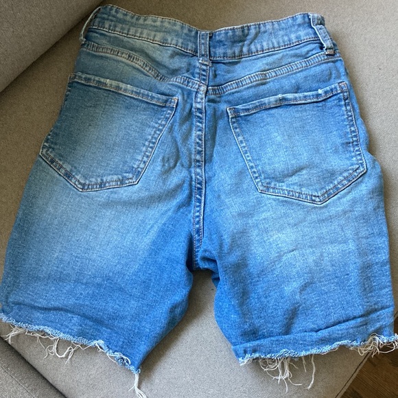 Celebrity Pink Bermuda jean shorts - Picture 5 of 7